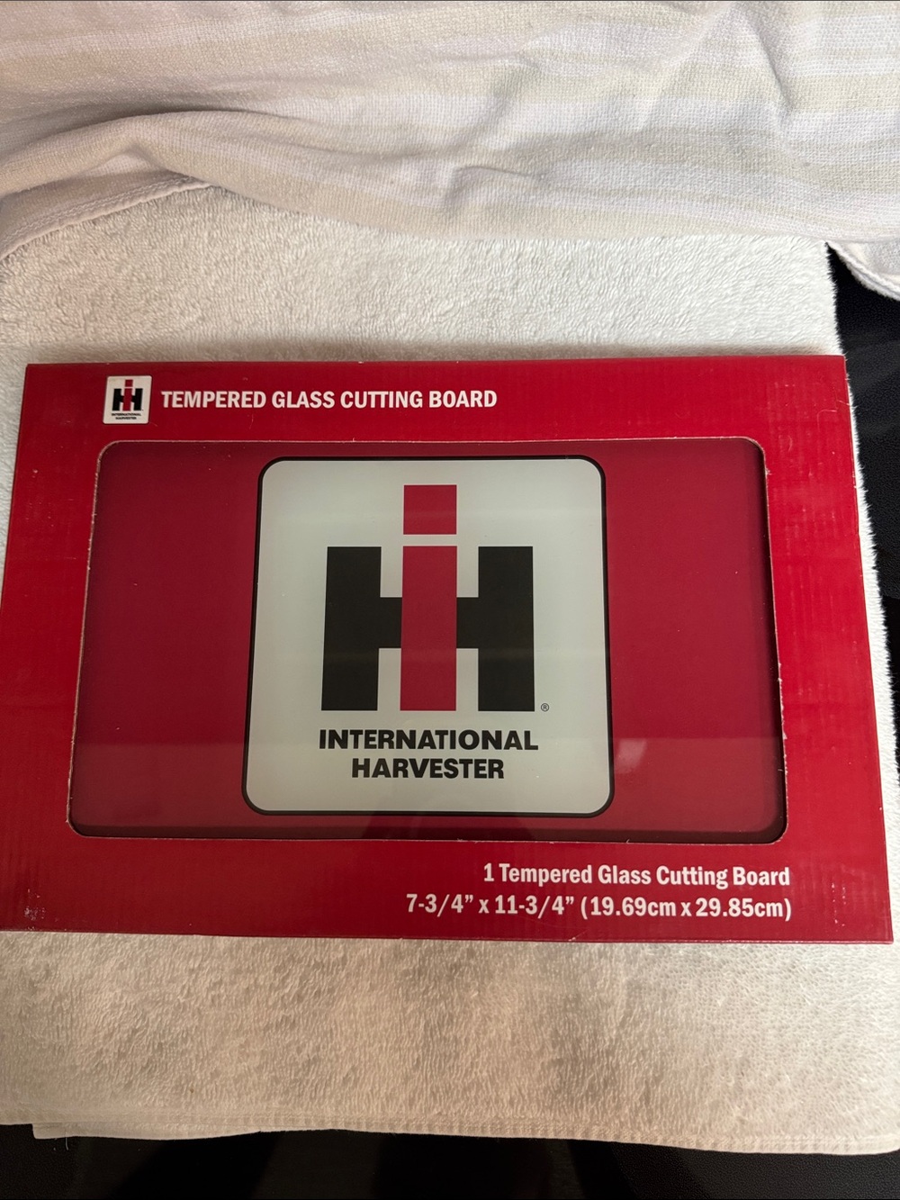 Red Tempered Glass Cutting Board